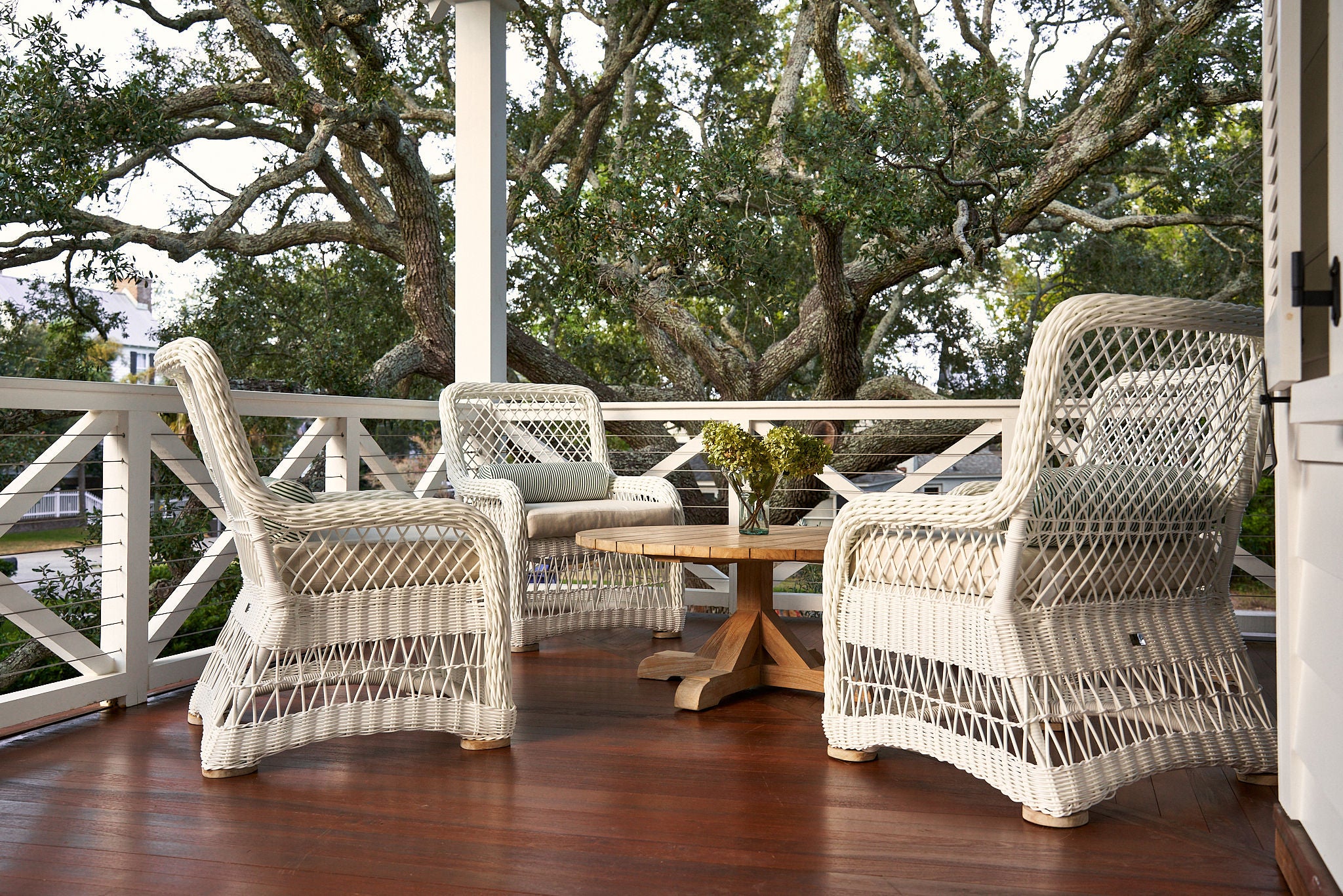 White Wicker Porch Chair