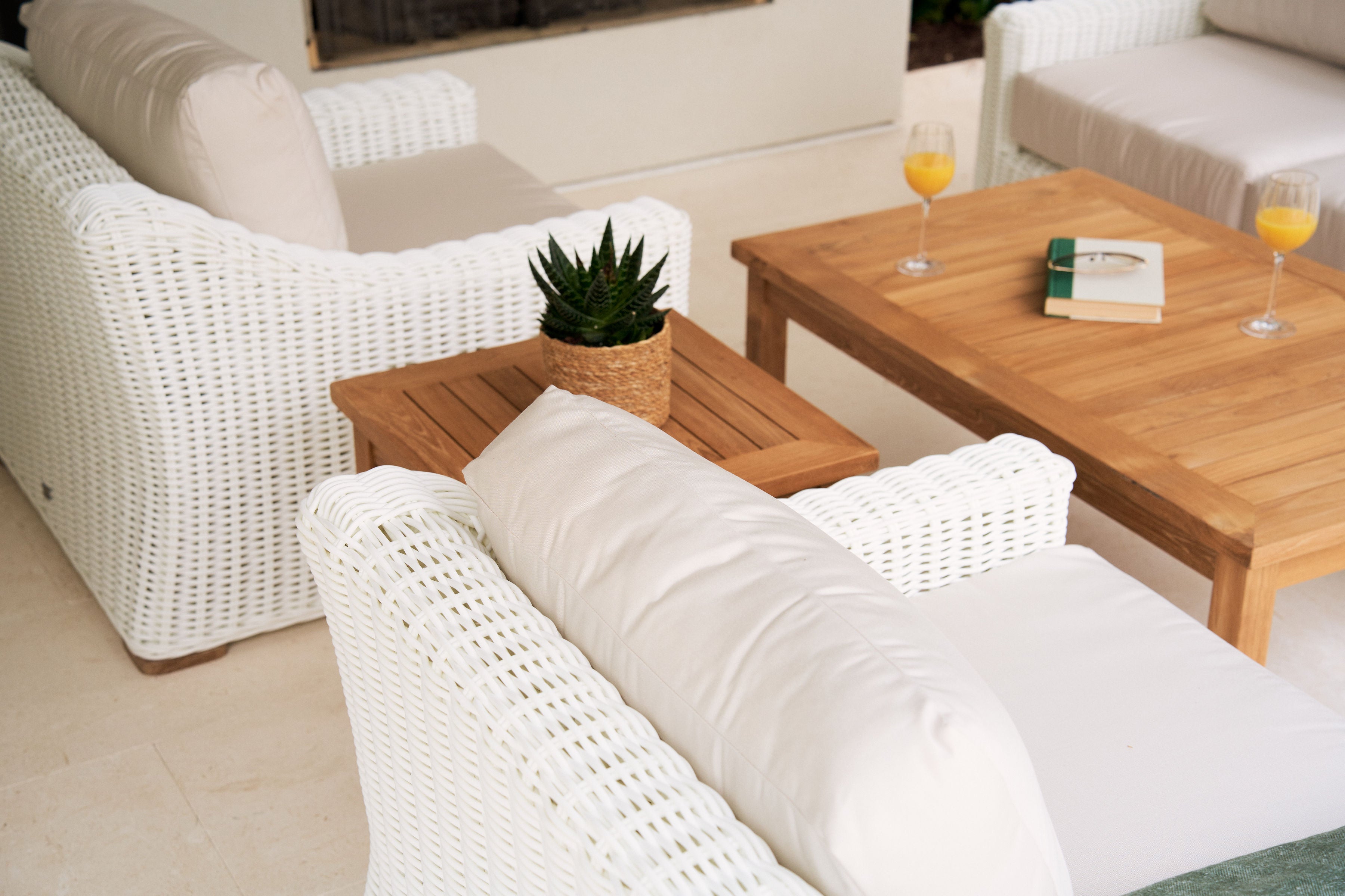 Best Looking Modern Wicker Set